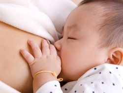 Wajib Ibu Ketahui, 7 Kandungan Penting dalam Asi yang Baik bagi Tumbuh Kembang Bayi